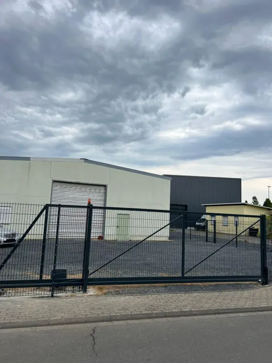 Industriezaun in Hamburg - fachgerechte Ausführung vor Ort